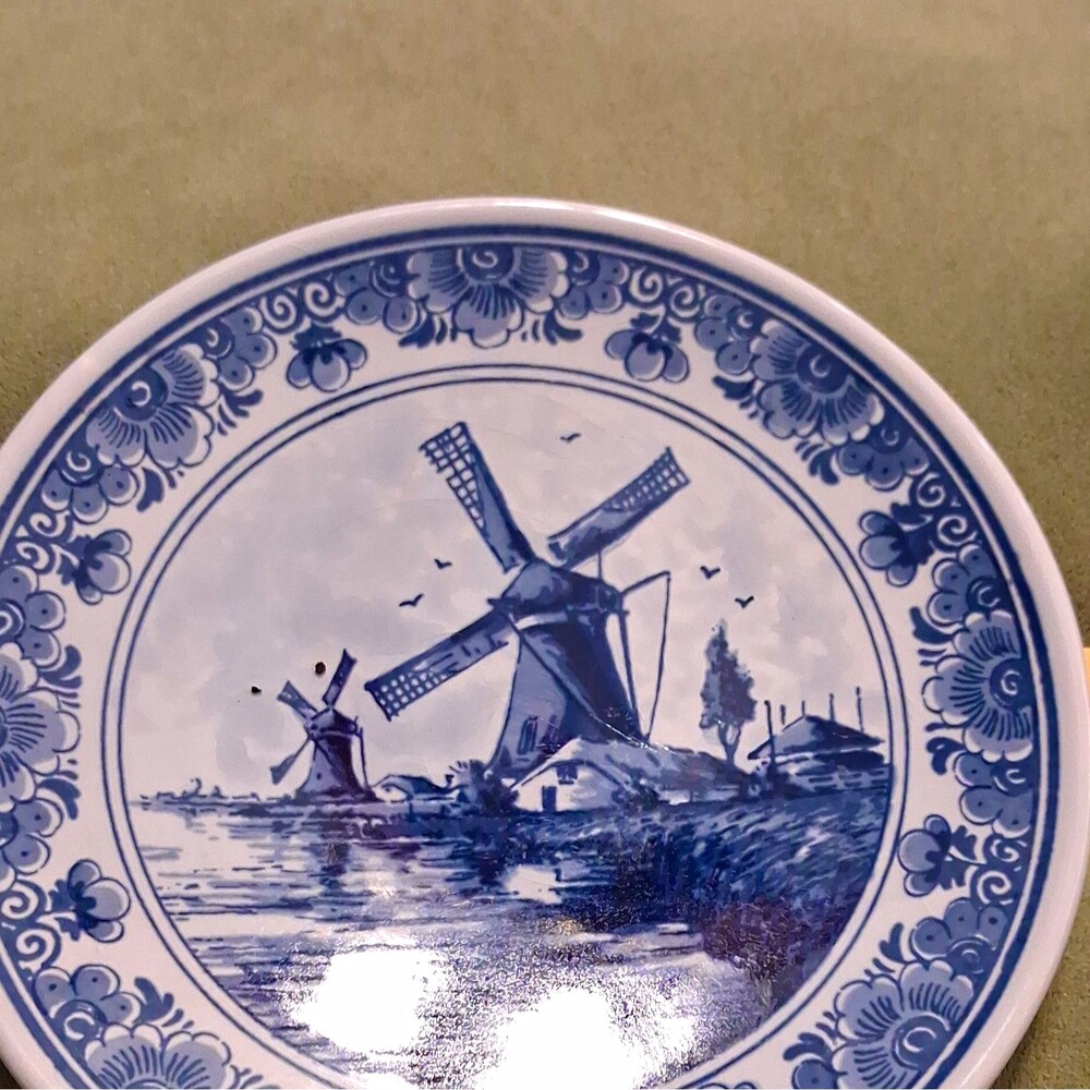 VTG Delfts Blauw 6 7/8s inch Windmill Plate hand-painted made in Holland